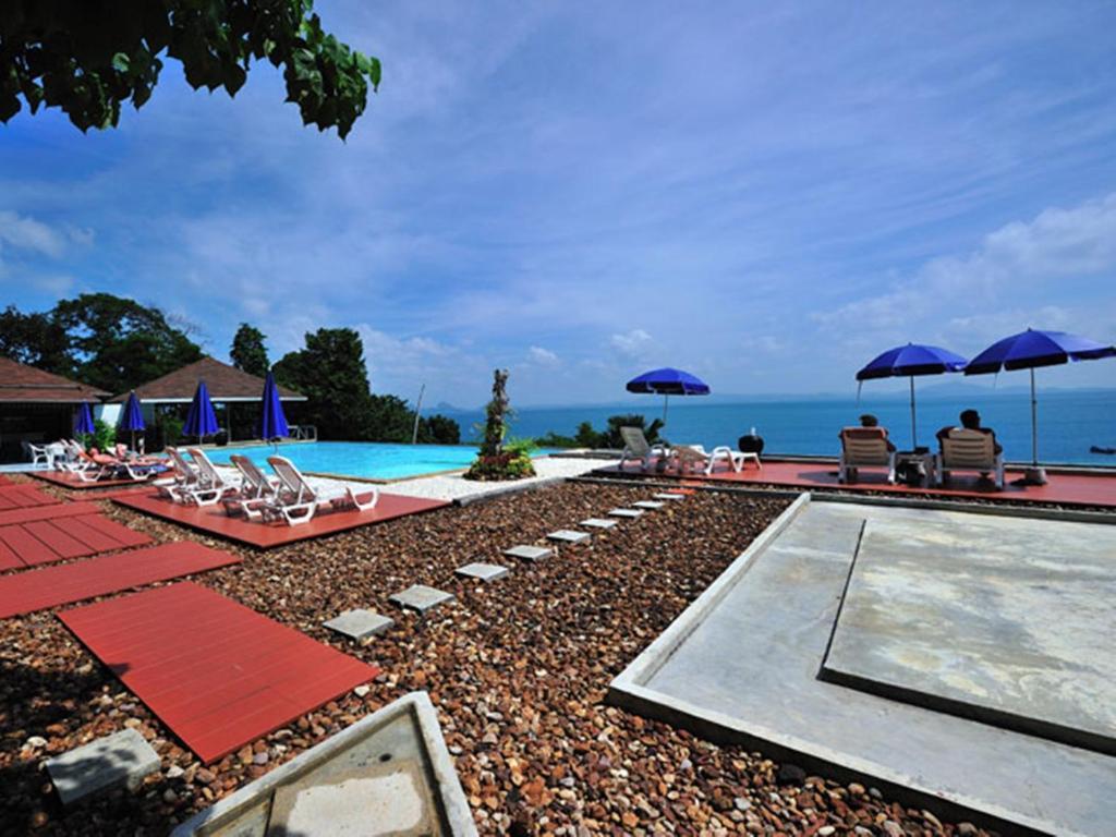 Koh Ngai Cliff Beach Resort Экстерьер фото